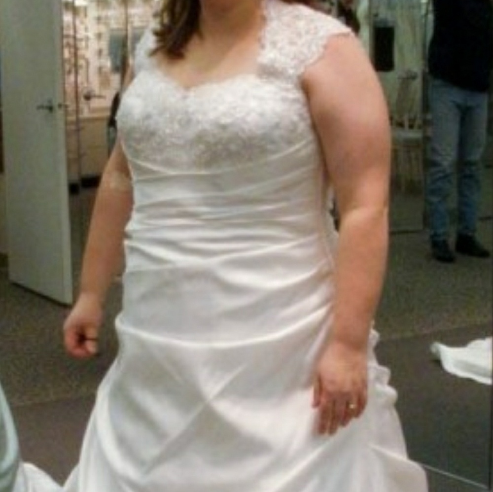 Plus Sized Bridal Gown